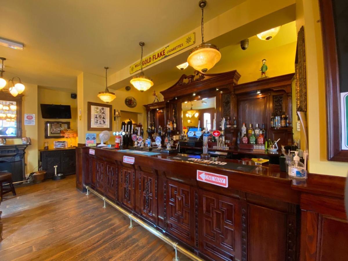 Hotel The Victoria Newcastle-under-Lyme Esterno foto