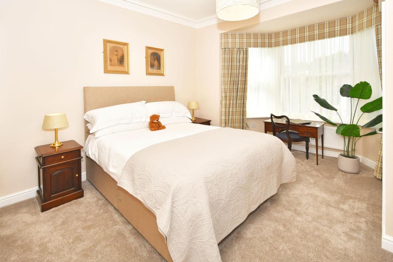 Hotel The Victoria Newcastle-under-Lyme Esterno foto